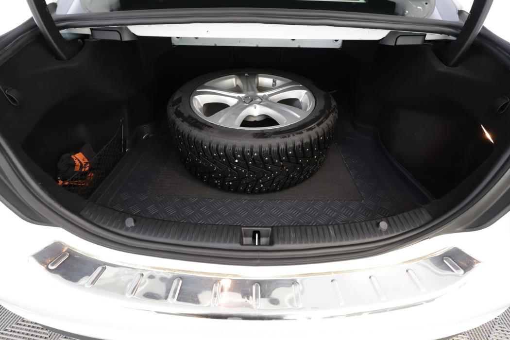 MERCEDES-BENZ C 2015