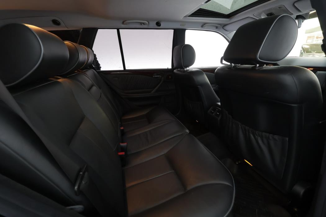 MERCEDES-BENZ E 2001