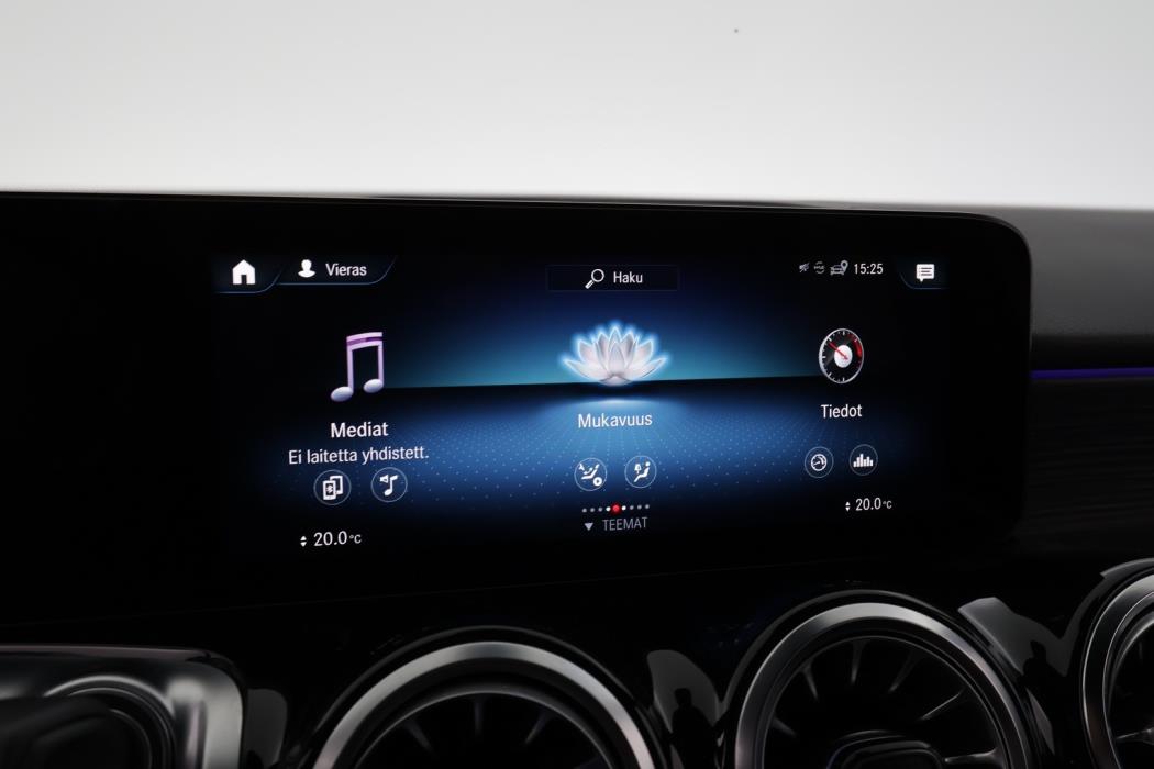 MERCEDES-BENZ GLB 2023