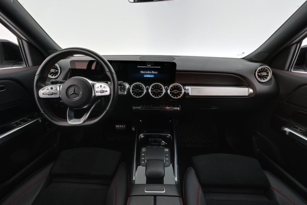 MERCEDES-BENZ GLB 2023