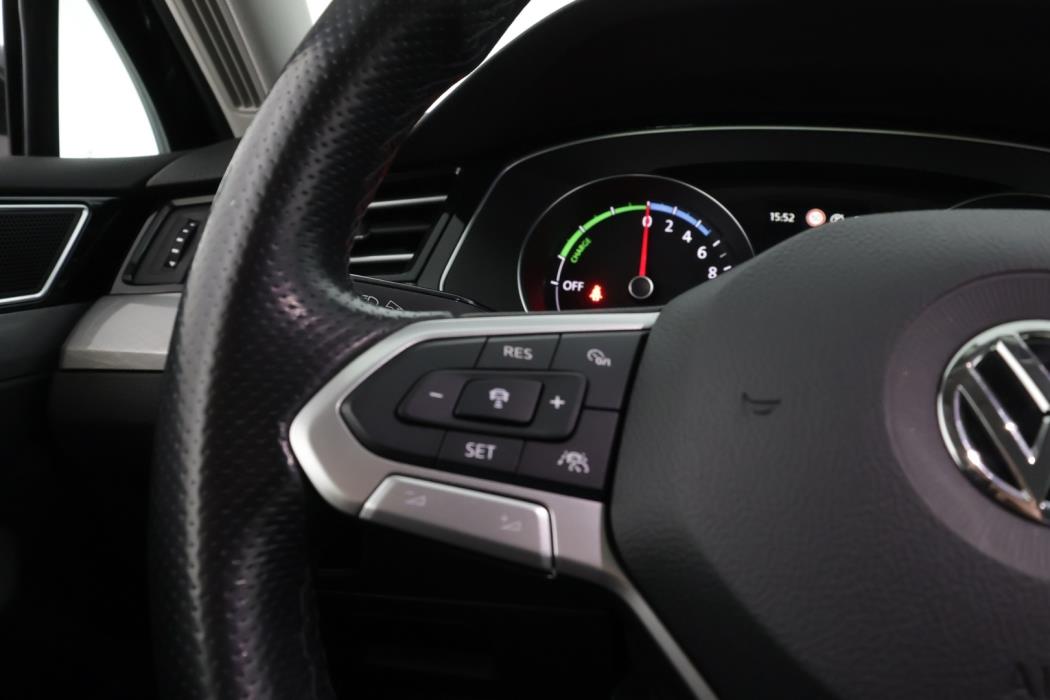 VOLKSWAGEN Passat 2020