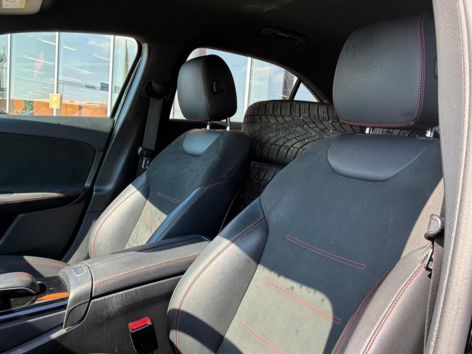 MERCEDES-BENZ A 2020