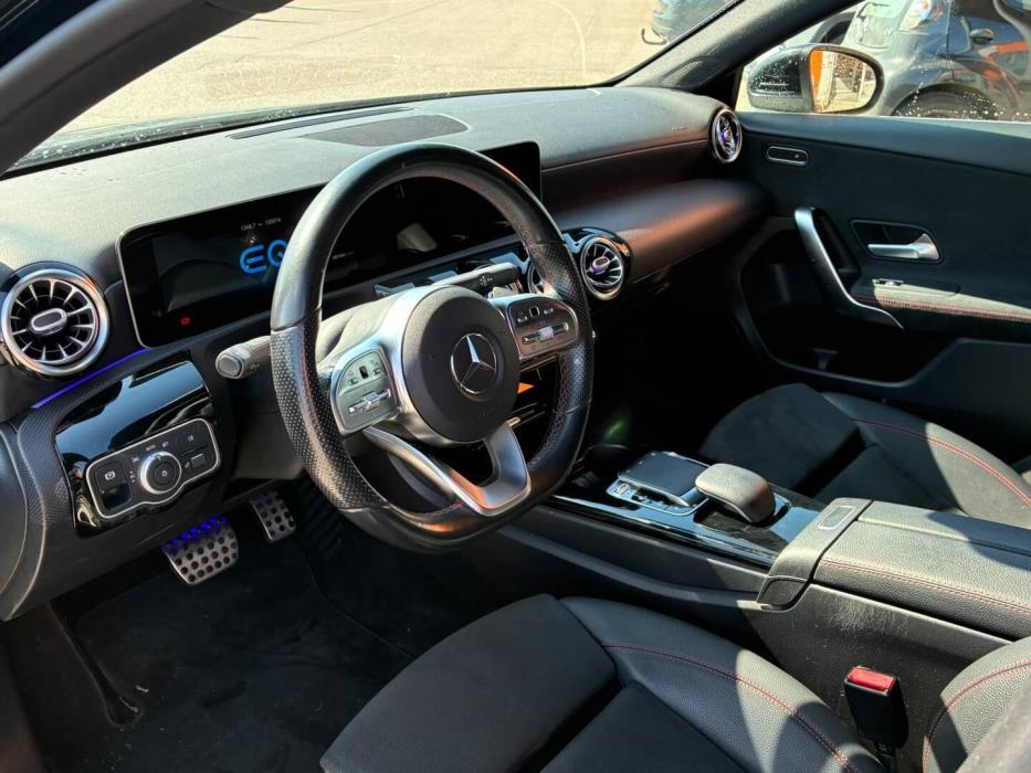 MERCEDES-BENZ A 2020