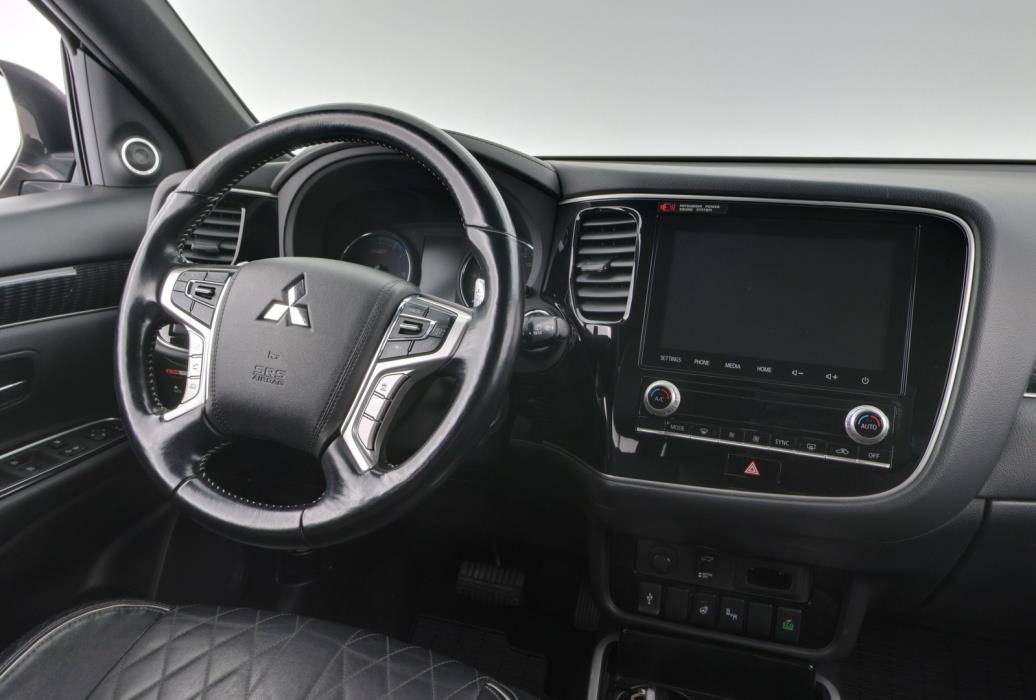 MITSUBISHI Outlander PHEV 2020