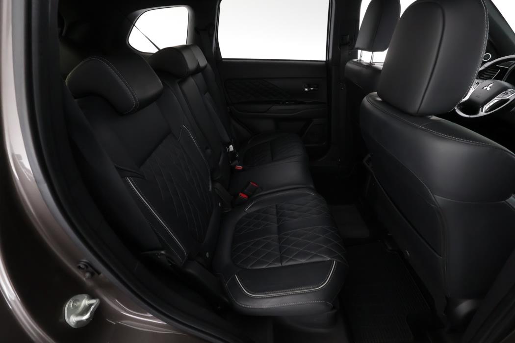 MITSUBISHI Outlander PHEV 2020