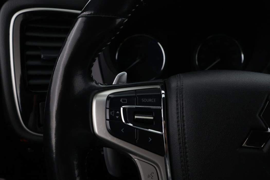 MITSUBISHI Outlander PHEV 2020