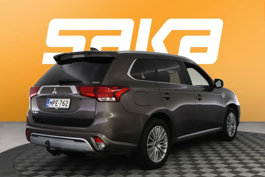 MITSUBISHI Outlander PHEV 2020