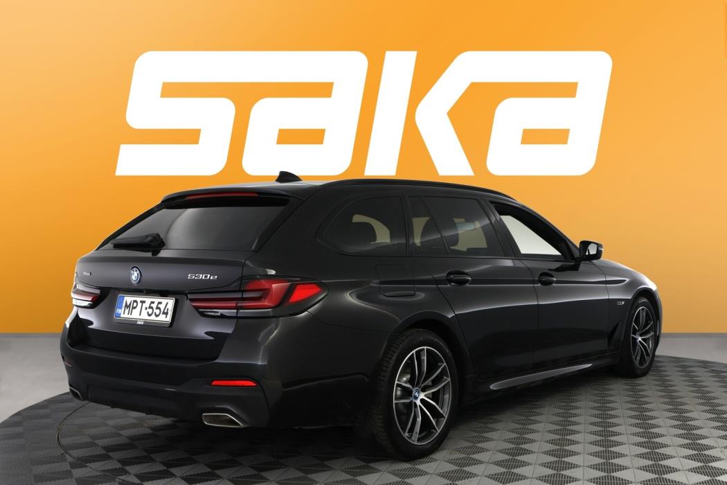 BMW 530 2023