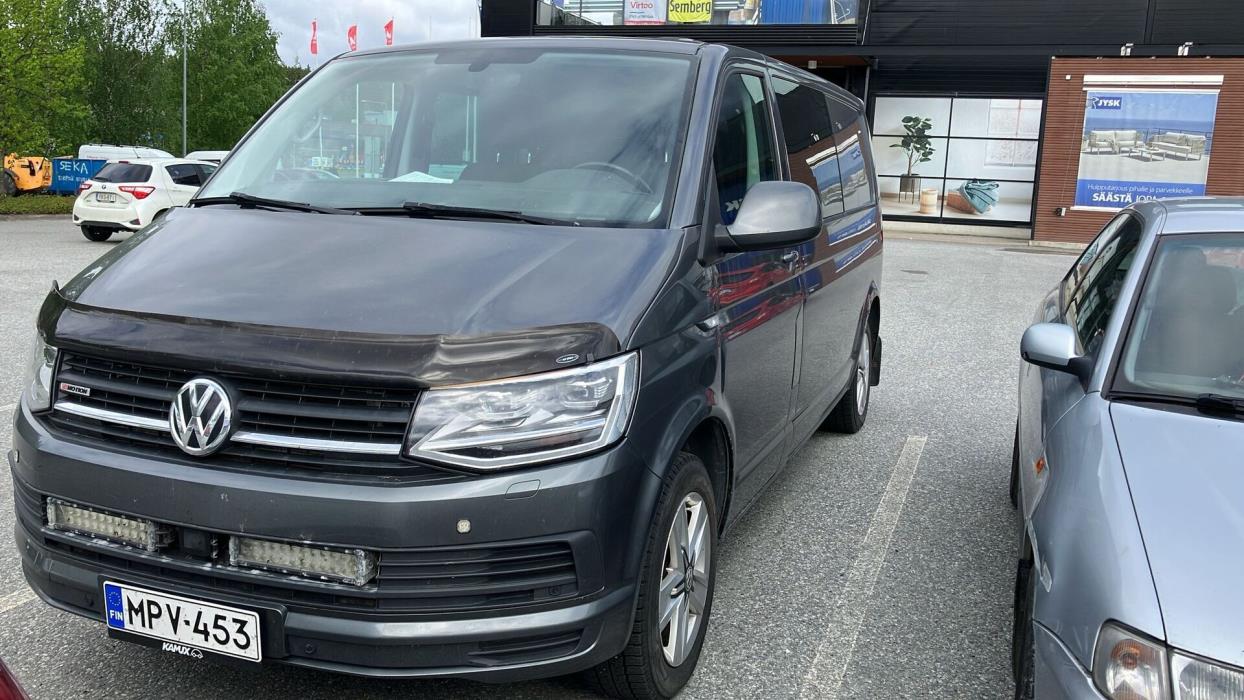 VOLKSWAGEN TRANSPORTER 2017