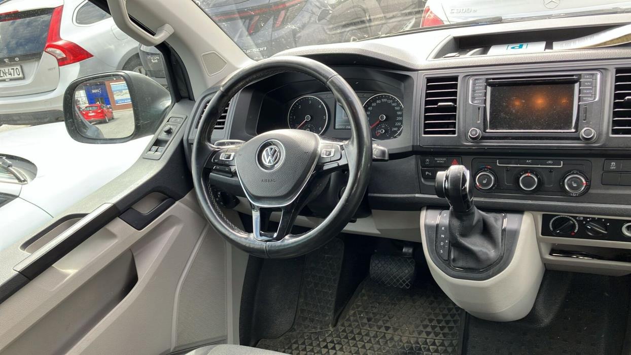 VOLKSWAGEN TRANSPORTER 2017
