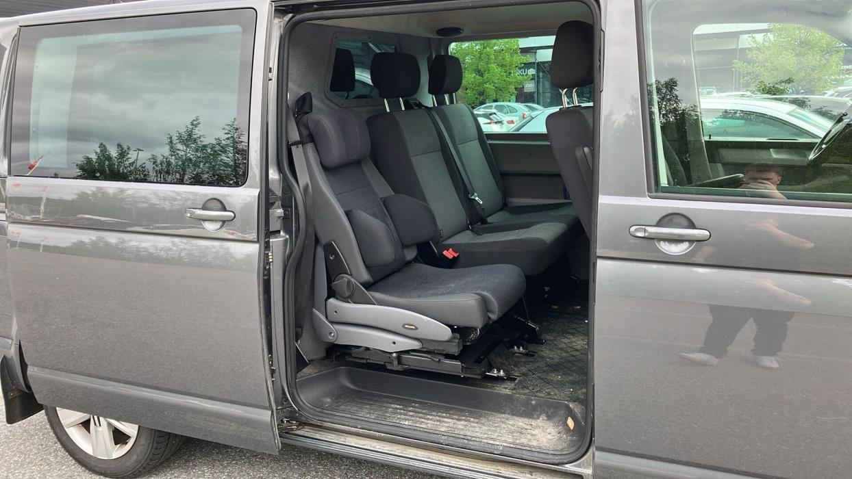 VOLKSWAGEN TRANSPORTER 2017
