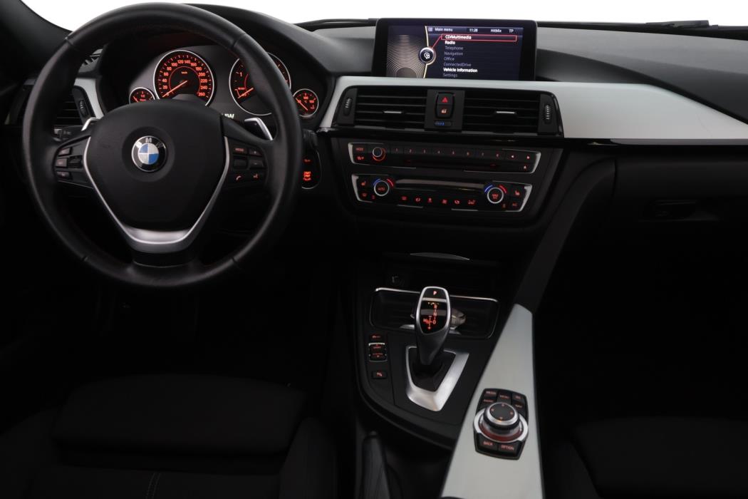 BMW 330 2012