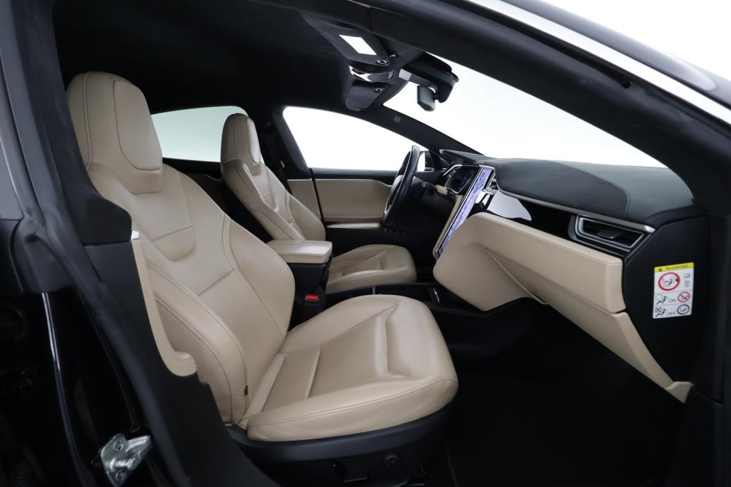 TESLA Model S 2016