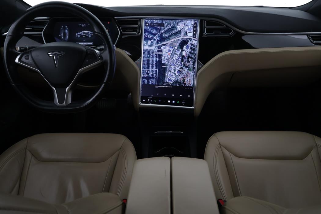 TESLA Model S 2016