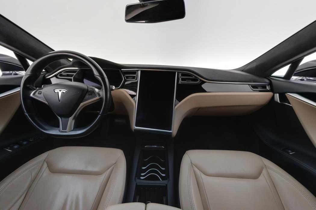TESLA Model S 2016