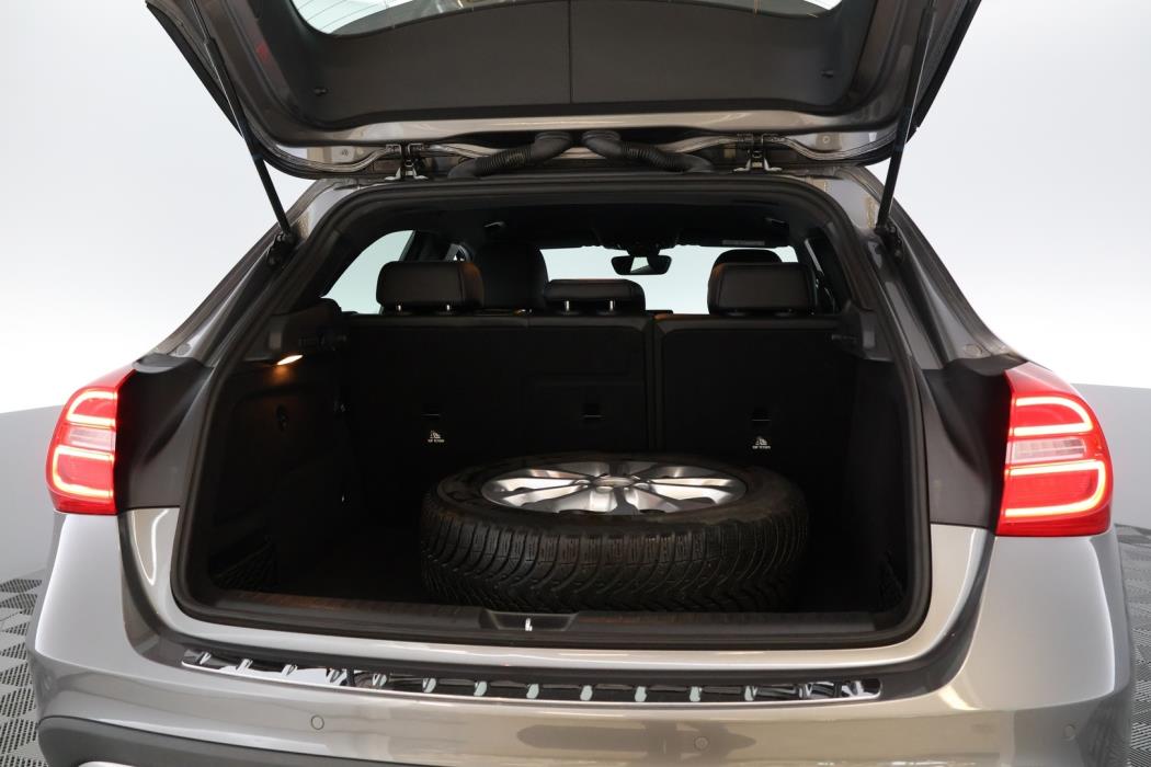 MERCEDES-BENZ GLA 2017