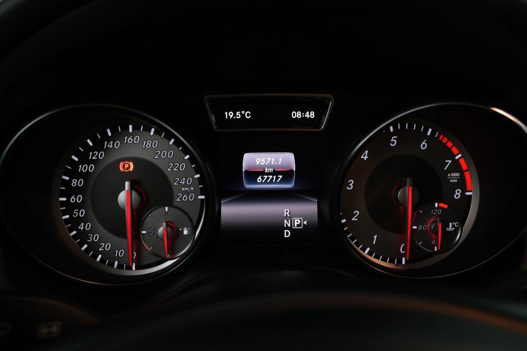 MERCEDES-BENZ GLA 2017