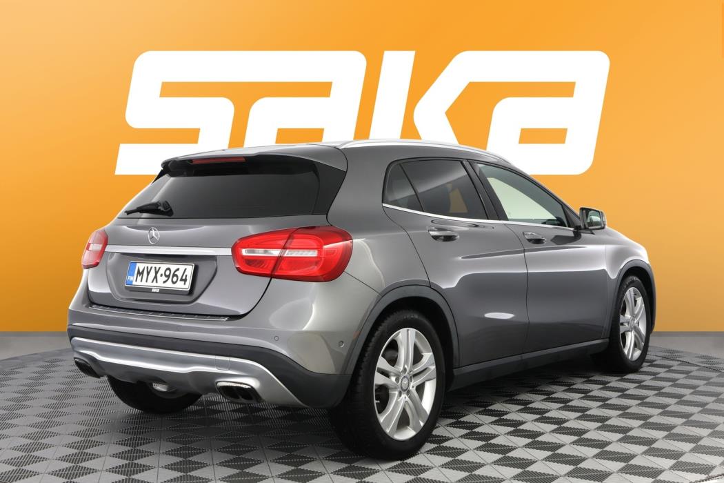 MERCEDES-BENZ GLA 2017