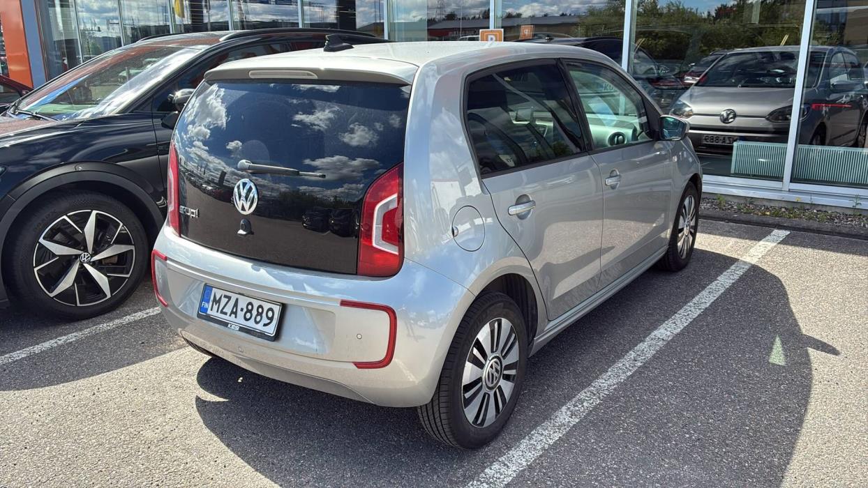 VOLKSWAGEN up! 2016