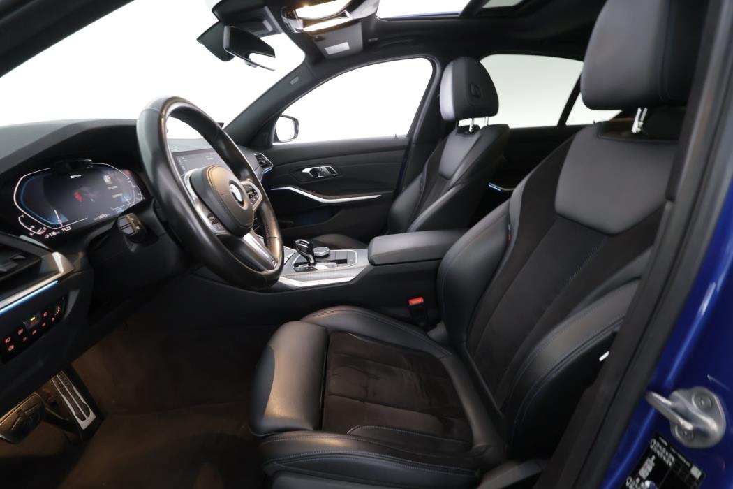BMW 330 2019