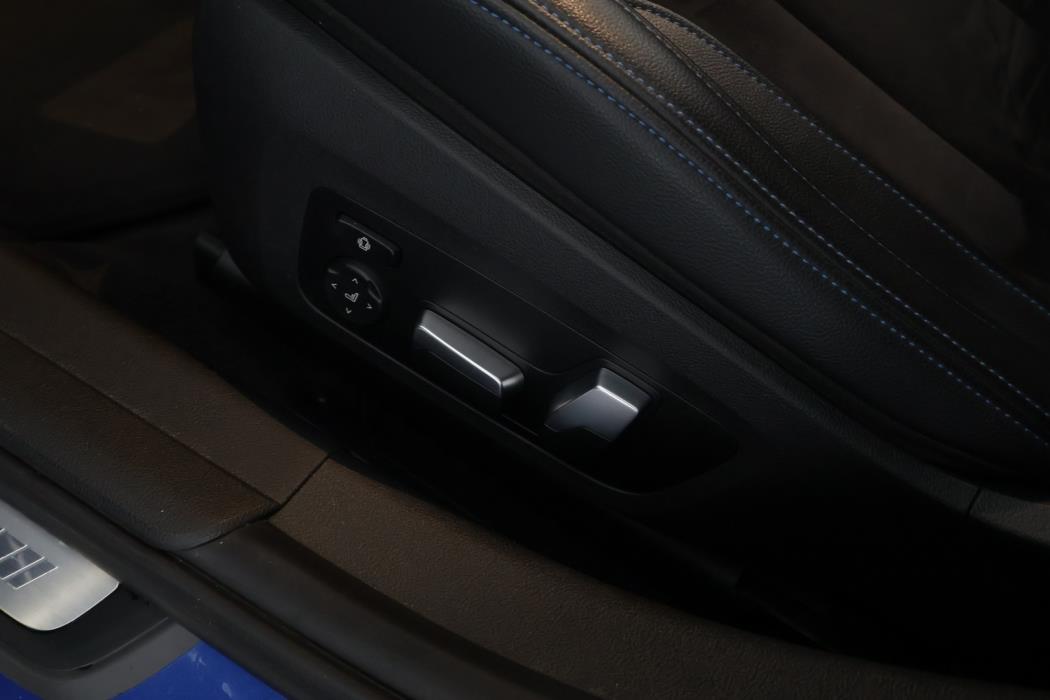 BMW 330 2019