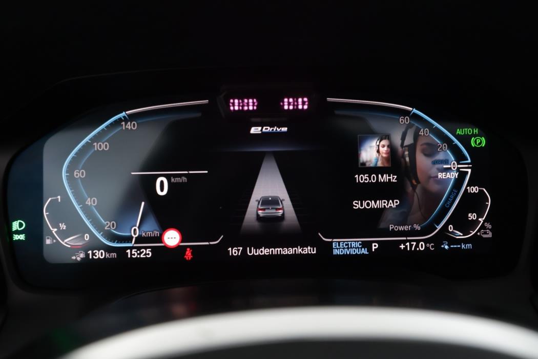 BMW 330 2019