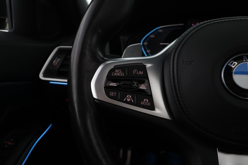 BMW 330 2019