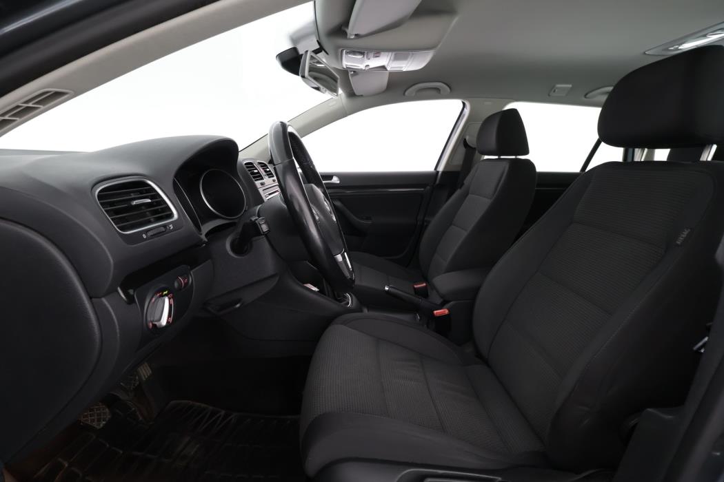 VOLKSWAGEN Golf 2011