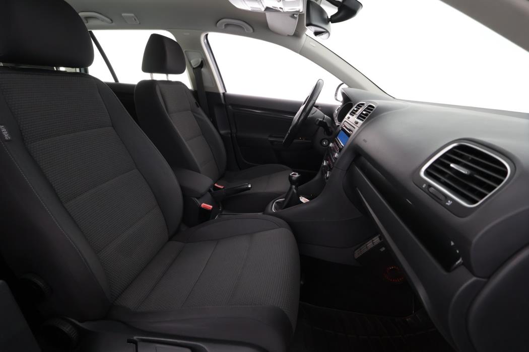 VOLKSWAGEN Golf 2011