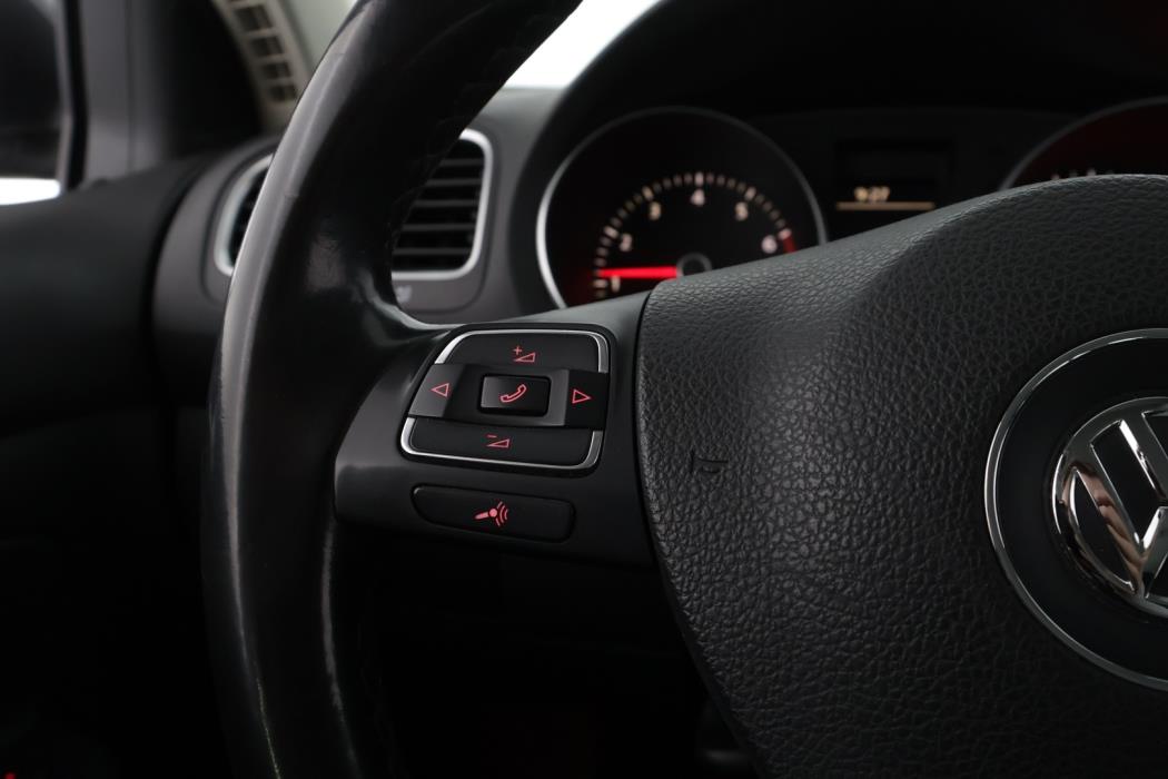 VOLKSWAGEN Golf 2011
