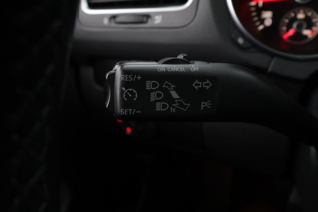 VOLKSWAGEN Golf 2011