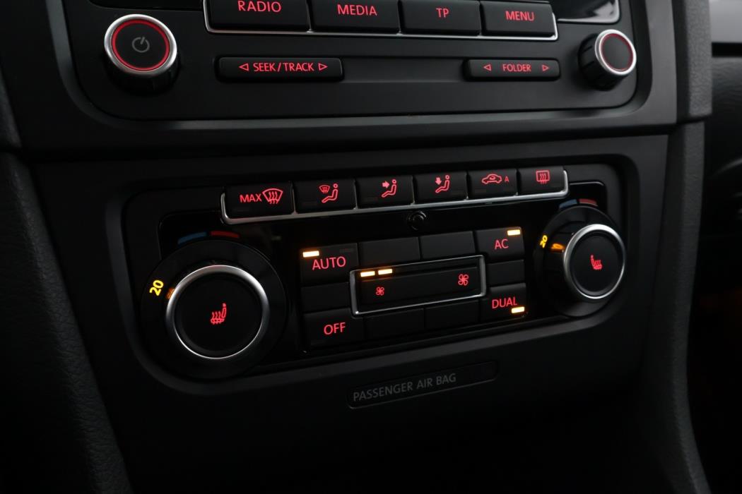 VOLKSWAGEN Golf 2011