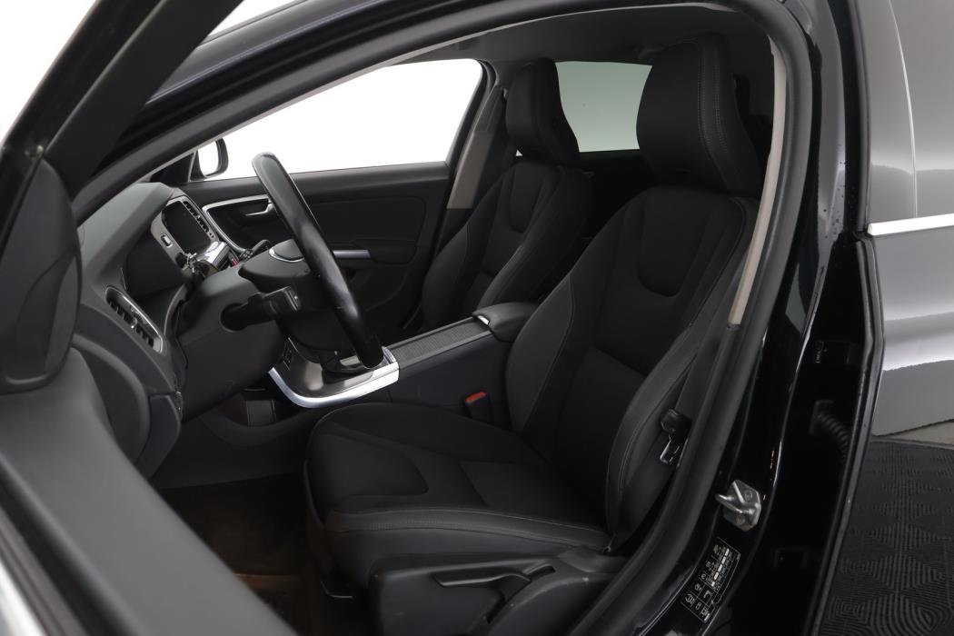 VOLVO V60 2014