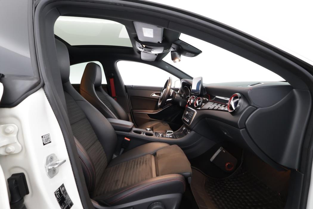 MERCEDES-BENZ CLA 45 AMG 2018