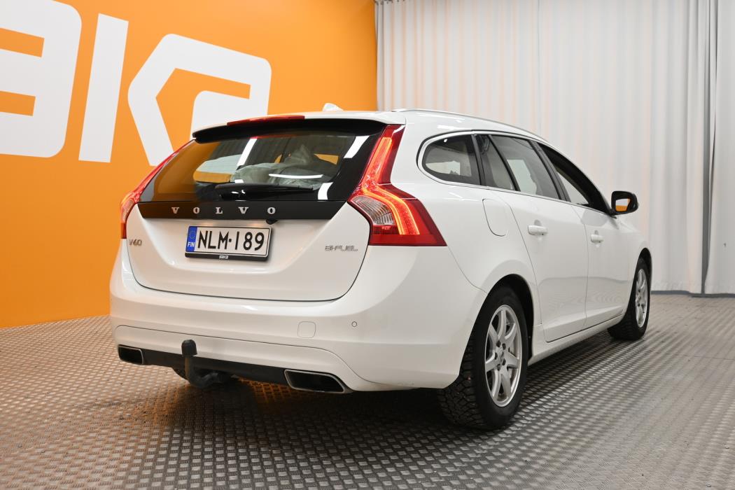 VOLVO V60 2017
