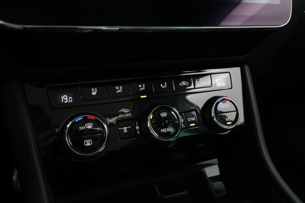 SKODA Superb 2021