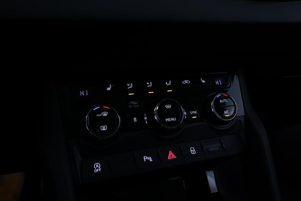 SKODA Karoq 2021