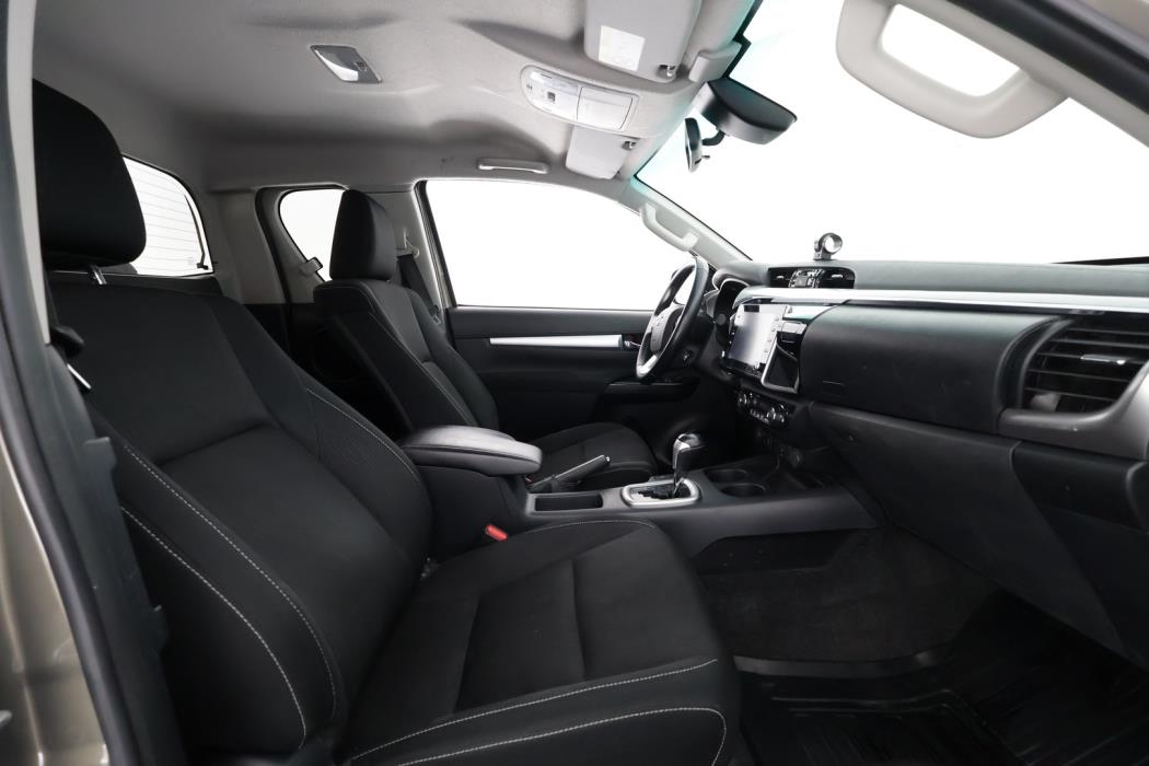 TOYOTA Hilux 2022