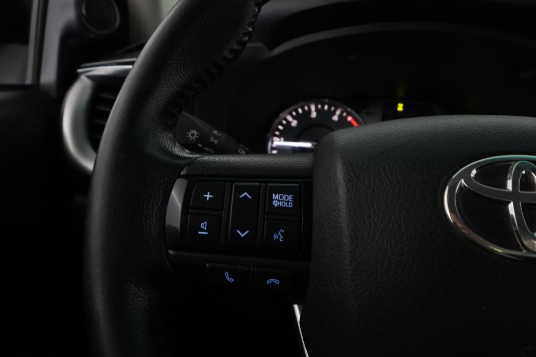 TOYOTA Hilux 2022