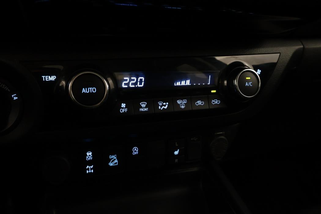TOYOTA Hilux 2022