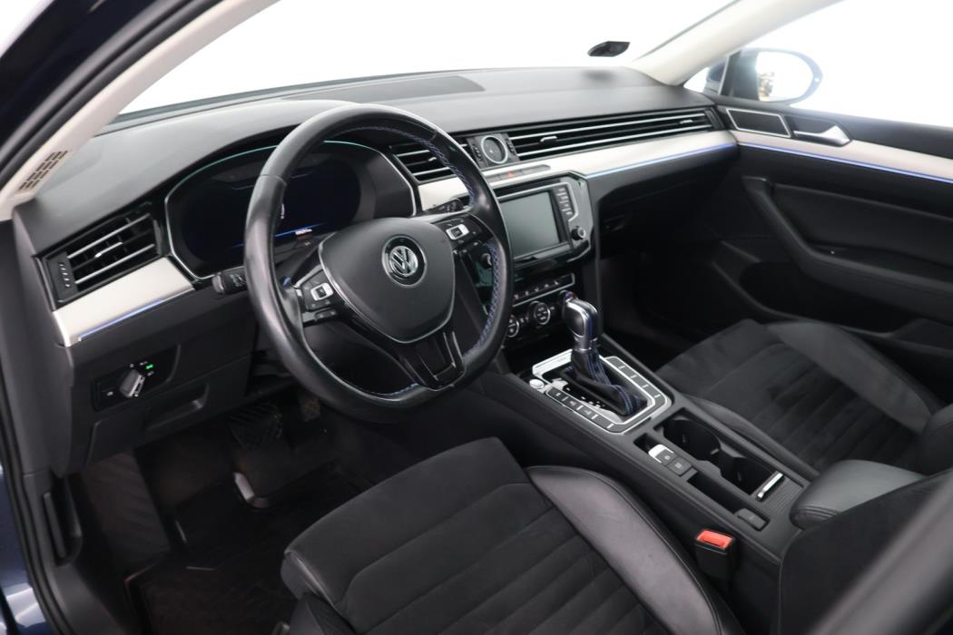 VOLKSWAGEN Passat 2017