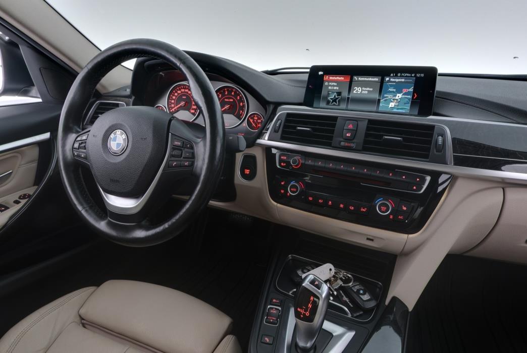 BMW 330 2018