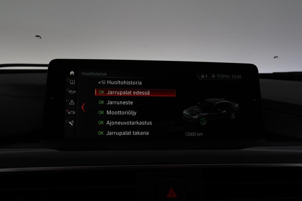 BMW 330 2018