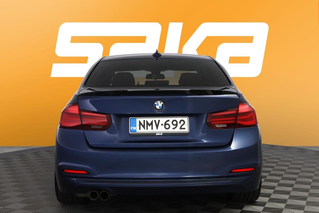 BMW 330 2018
