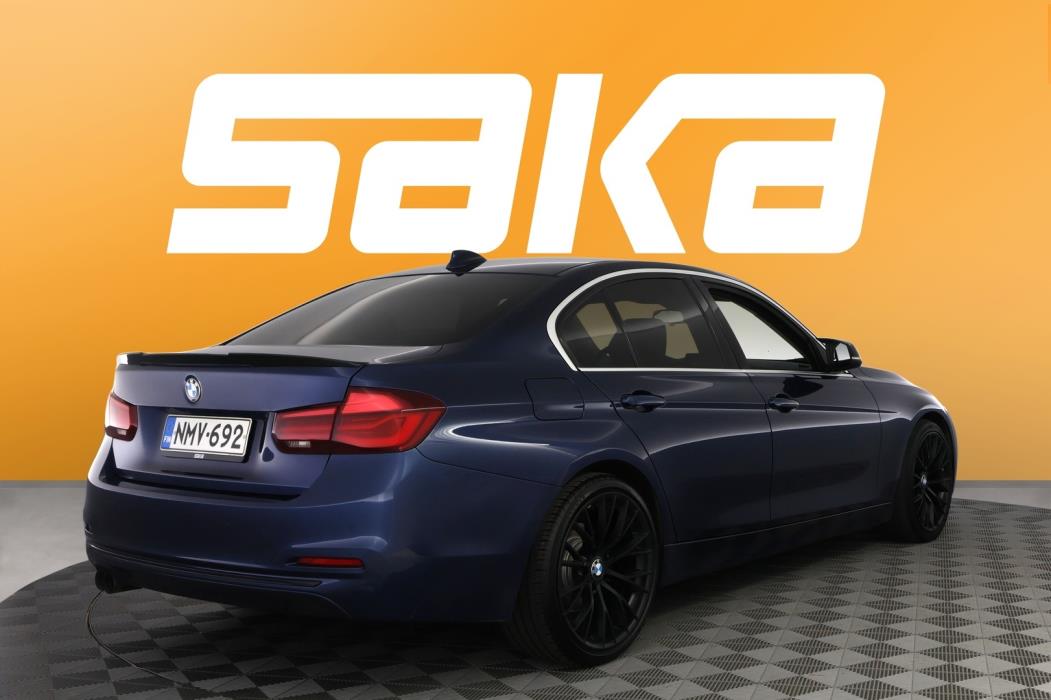 BMW 330 2018