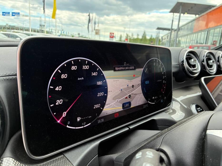 MERCEDES-BENZ C 2022