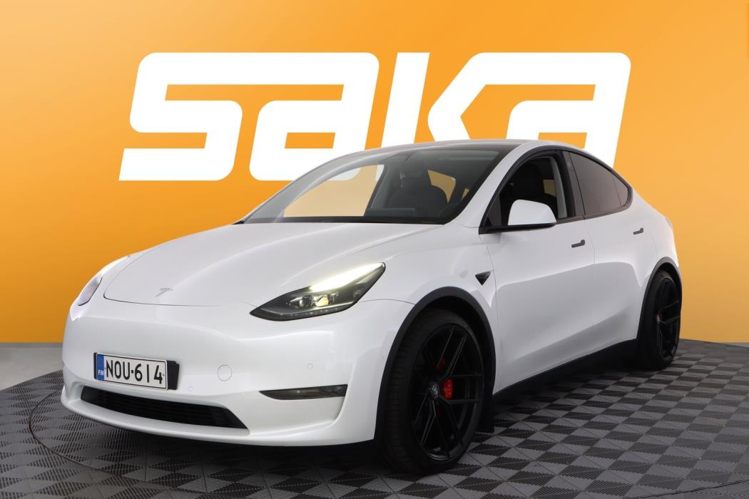 TESLA Model Y 2022