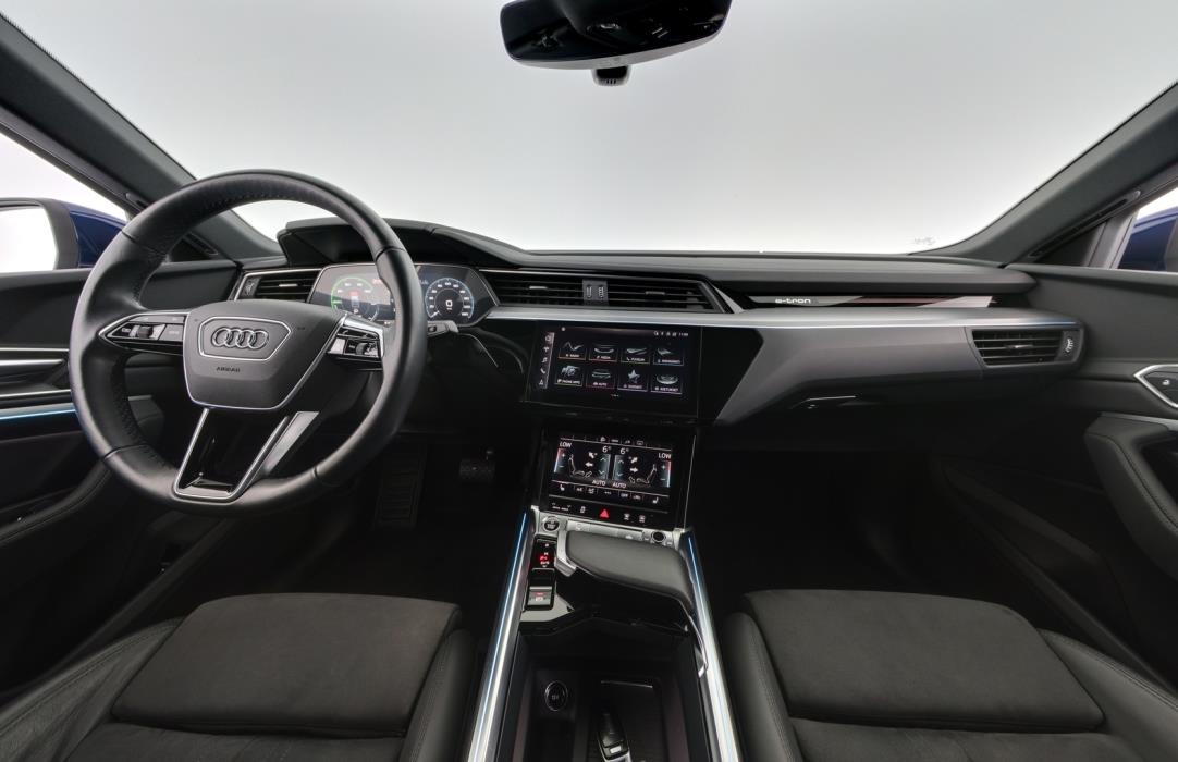 AUDI e-tron 2022