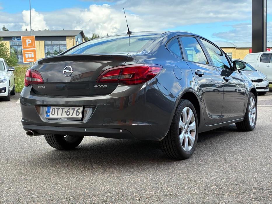 OPEL Astra 2013