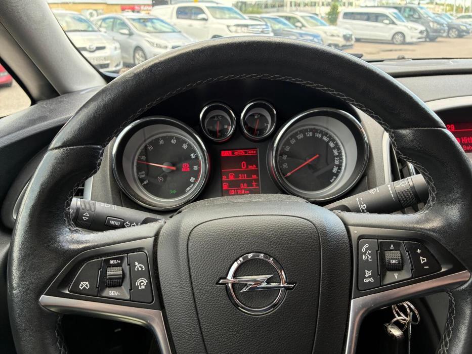 OPEL Astra 2013